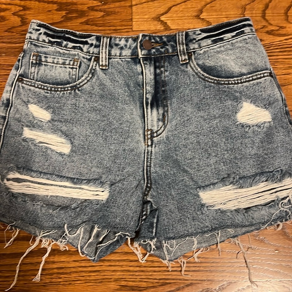 O’Neill denim distressed Jean shorts - size 28